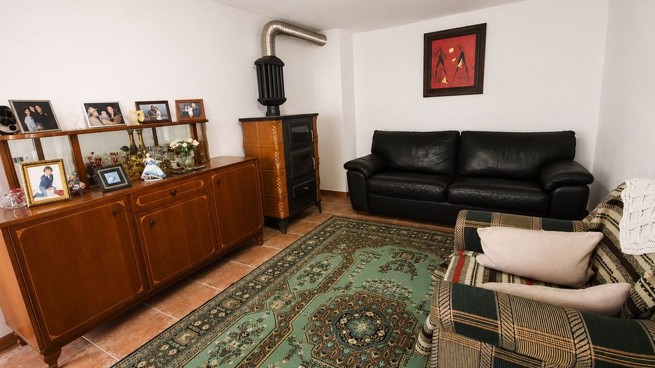 Casa si gradina-95000euro-Picioru Lupului-Comuna Ciurea - Poză 12