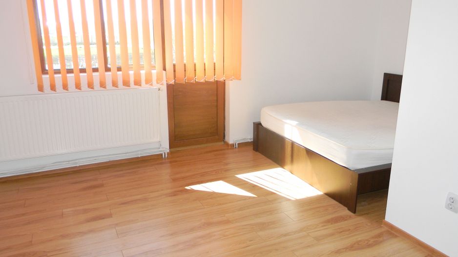 Vila mobilata si teren 1200mpBrasov-Harman - Poză 4