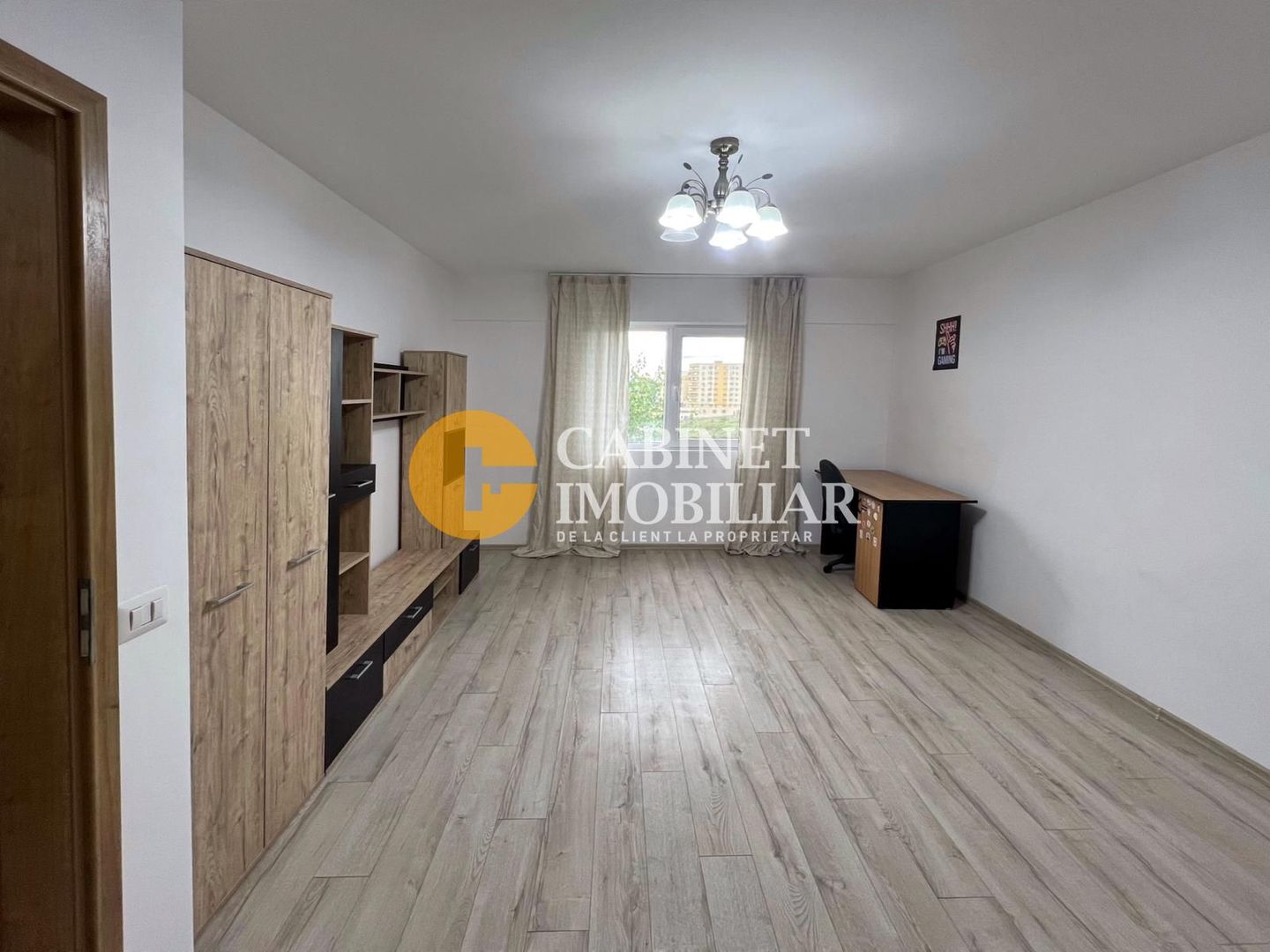 2 camere Decomandat - ETAJ 1 - Loc de parcare - mobilat - Poză 2