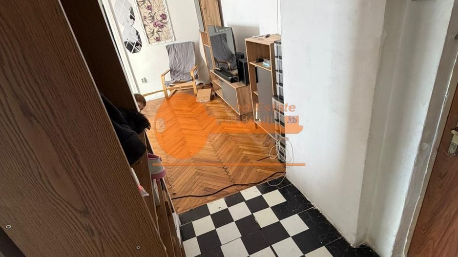 Apartament cu 3 camere in zona Giulesti - Poză 8