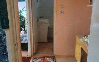 BRASADAS vinde ap cam etaj 4/4 in Micro 16. - Poză 4