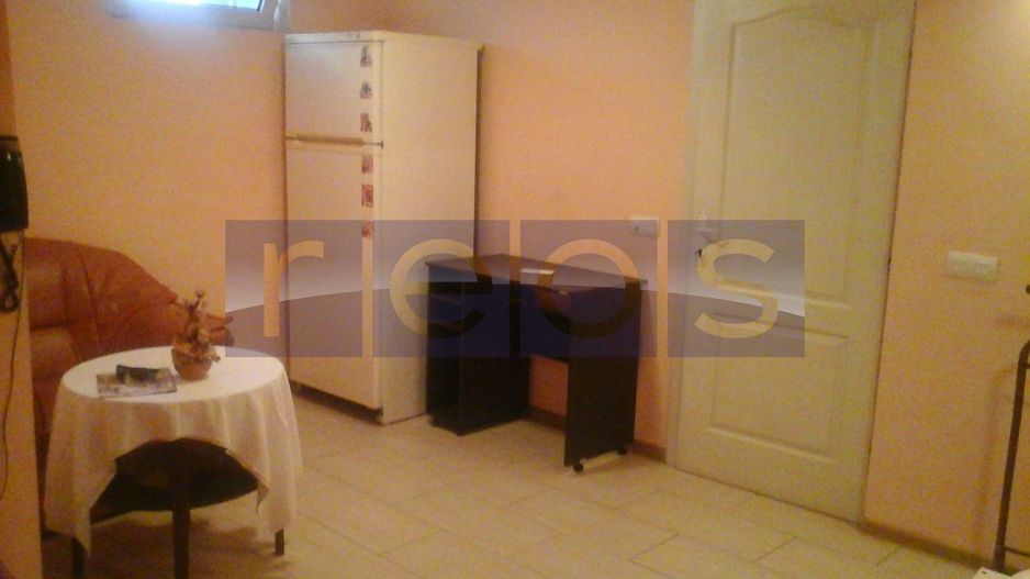 VANZARE 3 CAMERE IN VILA | SEMIDECOMANDAT |  ZONA TINERETULUI - Poză 3