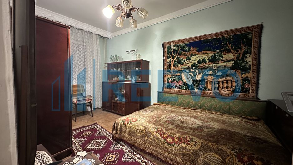 Apartament cu 3 camere de vânzare, în Buhuși - Poză 9