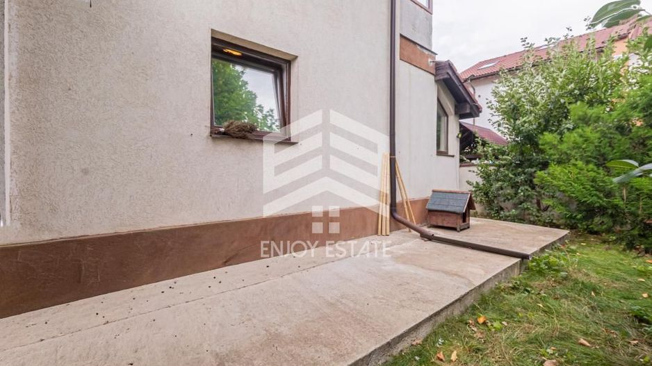Apartament 4 camere si Curte Proprie | Parcare Inclusă - Poză 8