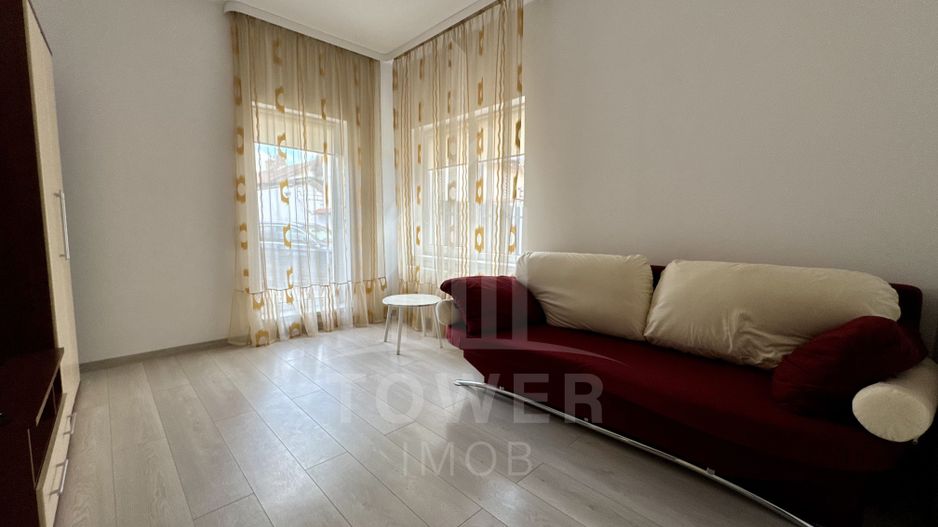 De inchiriat Apartament modern 3 camere cu curte privată şi parcare - Poză 11
