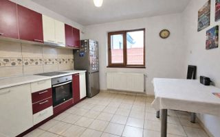 Casă cu 5 camere de vânzare in Lumina Constanta - Poză 6