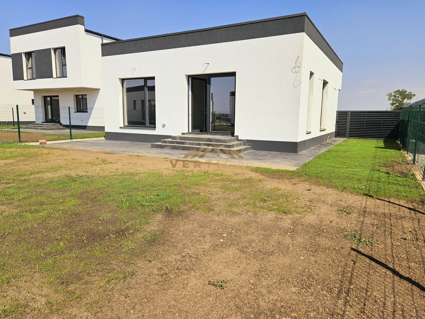Casa parter cu 4 camere - comuna Berceni - Poză 4