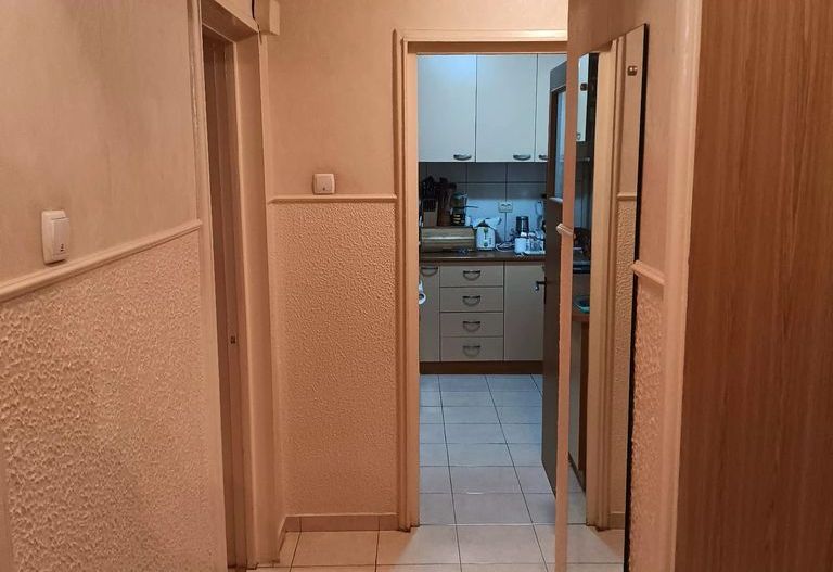 Vanzare apartament luminos de 2 camere in Titan,  1 min.  de metrou - Poză 3