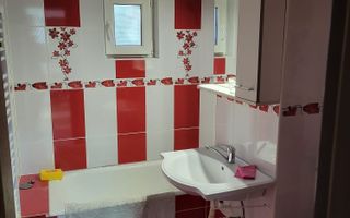 Inchiriere apartament 2 camere, Micro 20, 62 mp, 350 EURO/Luna - Poză 2