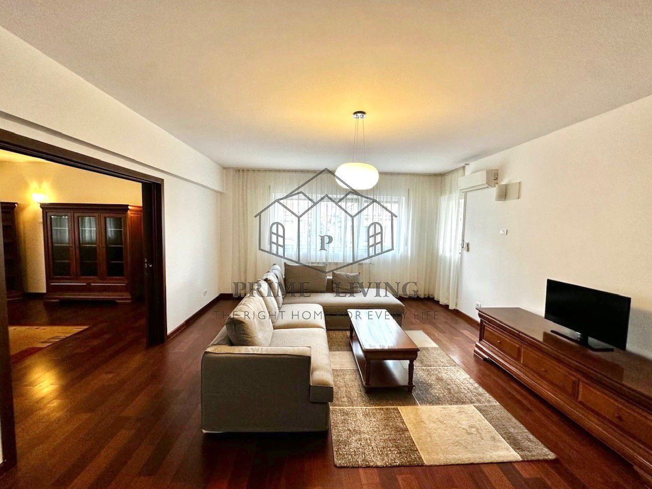 APARTAMENT ULTRACENTRAL CU 4 CAMERE LA INCHIRIERE - Poză 1