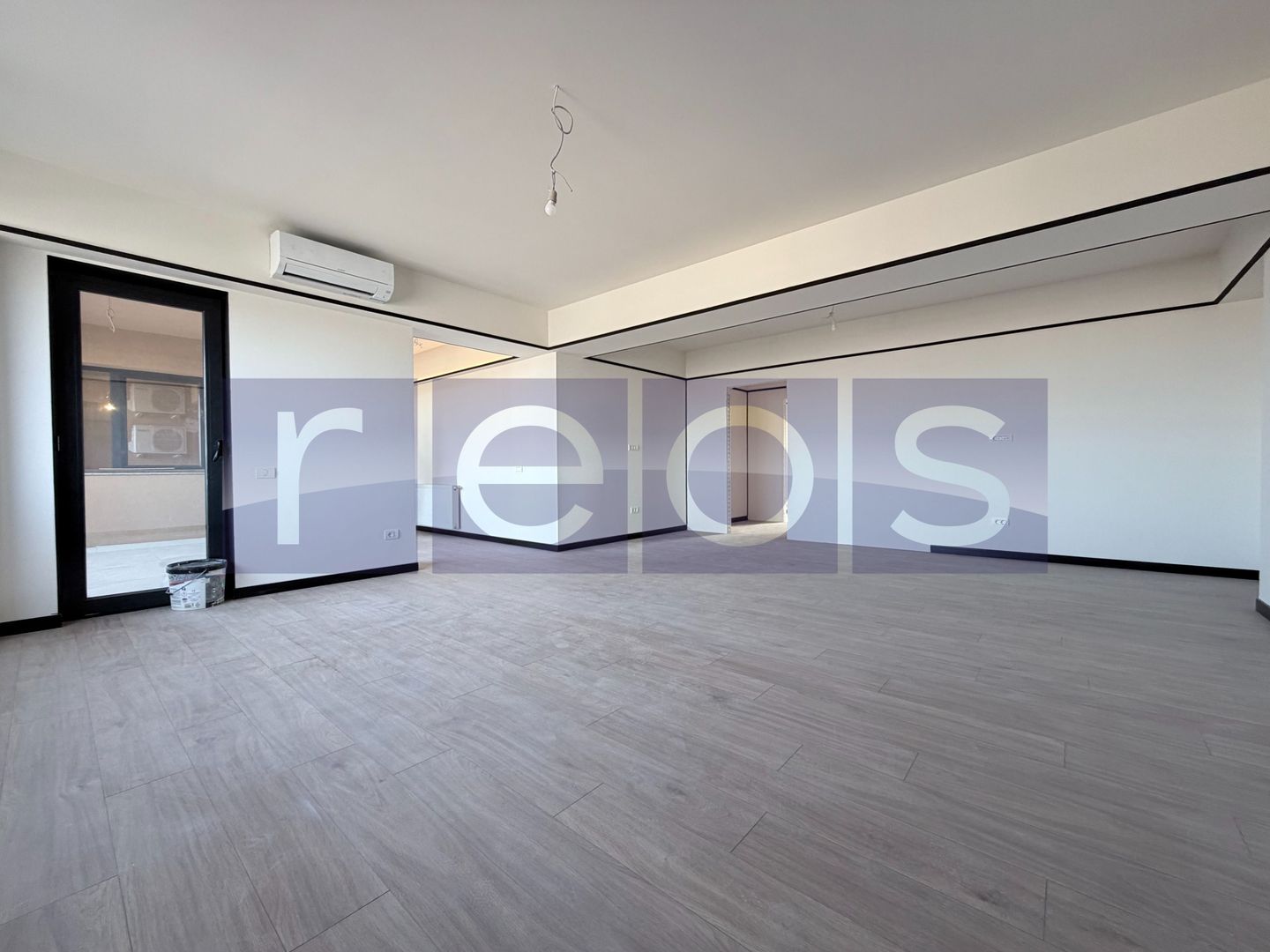 VANZARE APARTAMENT SPATIOS | 94 MP UTILI | TERASA PANORAMICA | VOLUNTARI - Poză 2