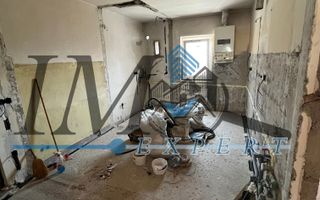 Apartament semi renovat de vânzare in Sebeș - Poză 5