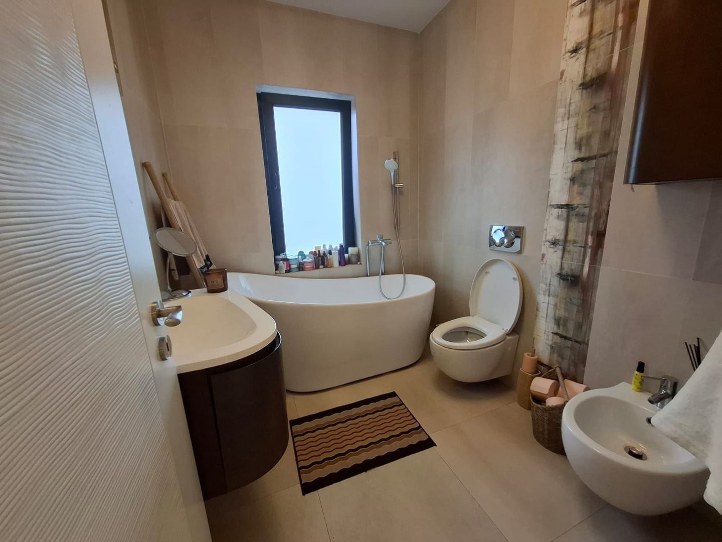 Casa in cartier exclusivist - Poză 4