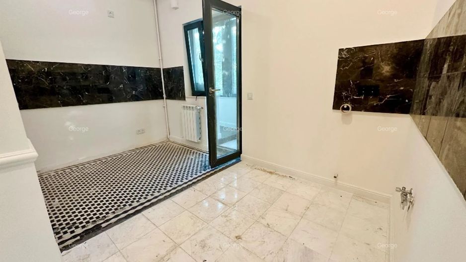 Apartament cu 3 camere decomandat în Universitate - Poză 9
