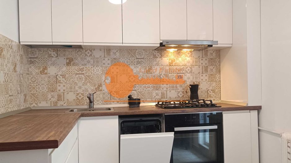 3 camere Gorjului ( bloc reabilitat ) - Poză 5