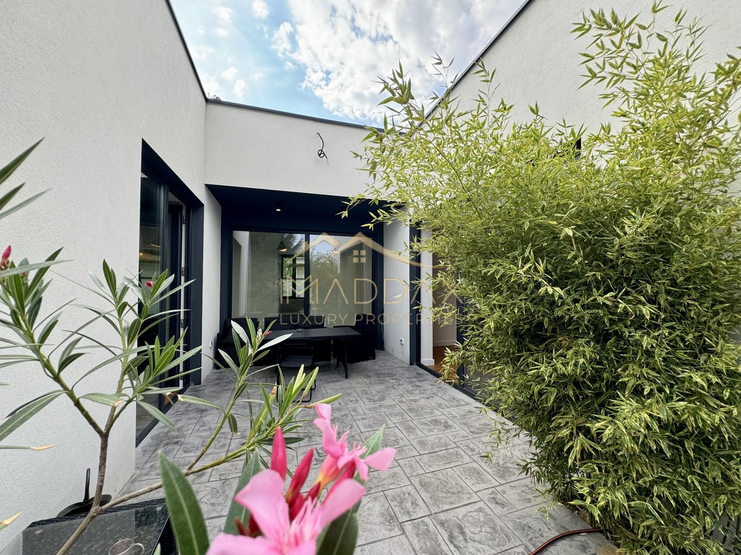 Vila cu 5 camere // * 565 mp gradina* // Tunari - Poză 79