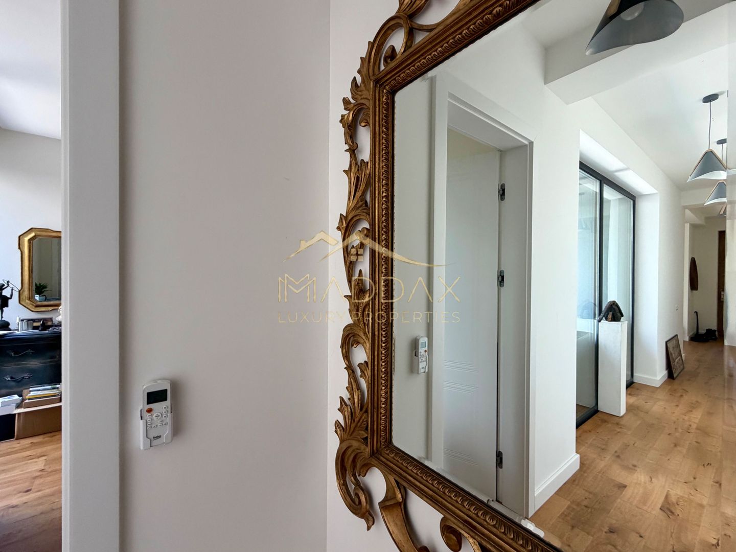 Vila cu 5 camere // * 565 mp gradina* // Tunari - Poză 15