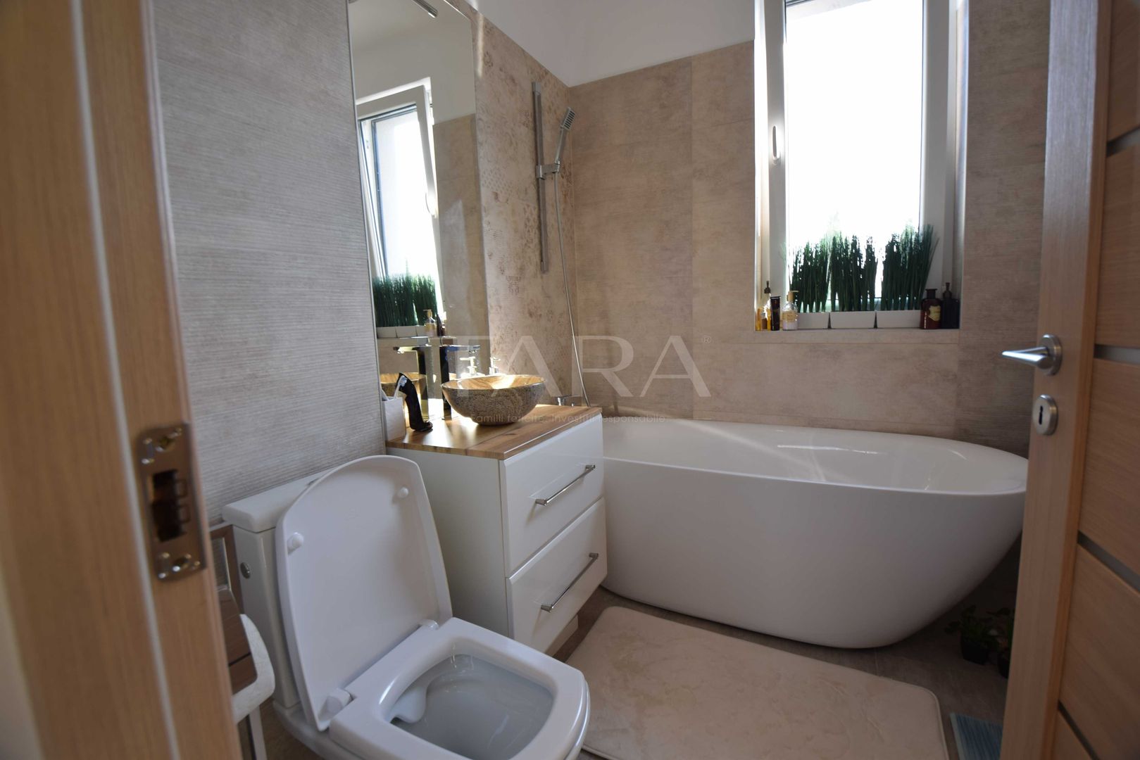 Penthouse exclusivist, terasă generoasă, panorama, Iulius Mall. - Poză 6