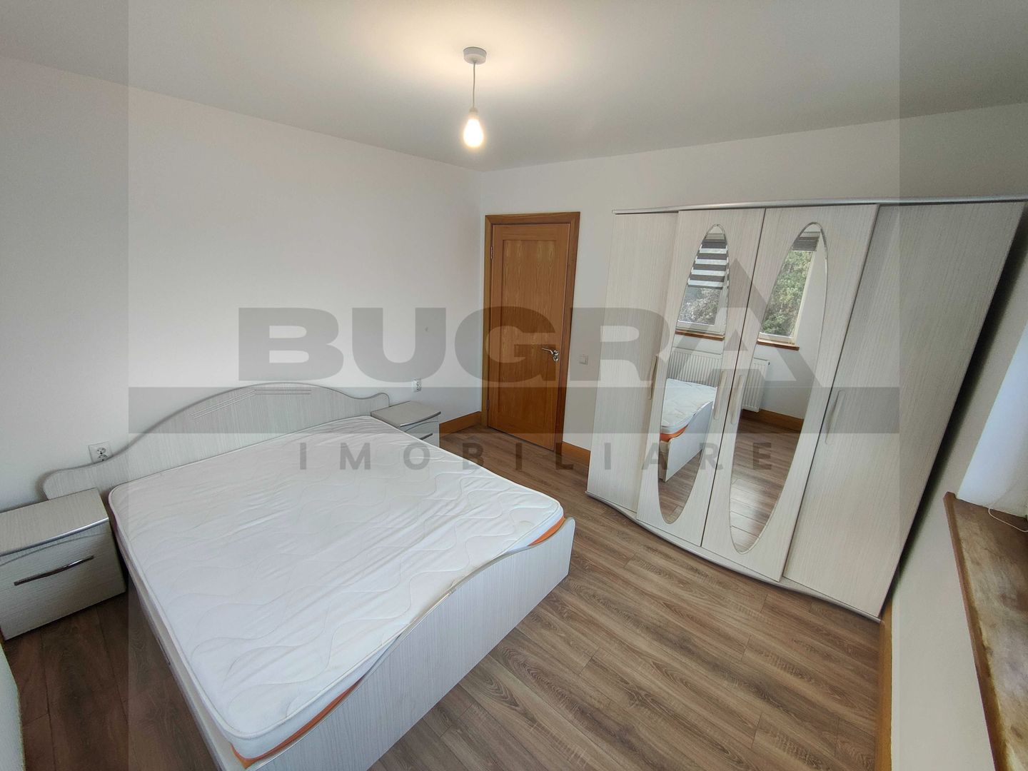 Apartament de 3 camere modern, bloc nou, parcare, zona Vivo - Poză 4