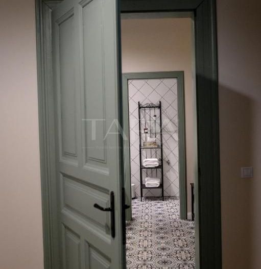 Apartament ultrafinisat în centrul vechi, zona ultracentrala. - Poză 9