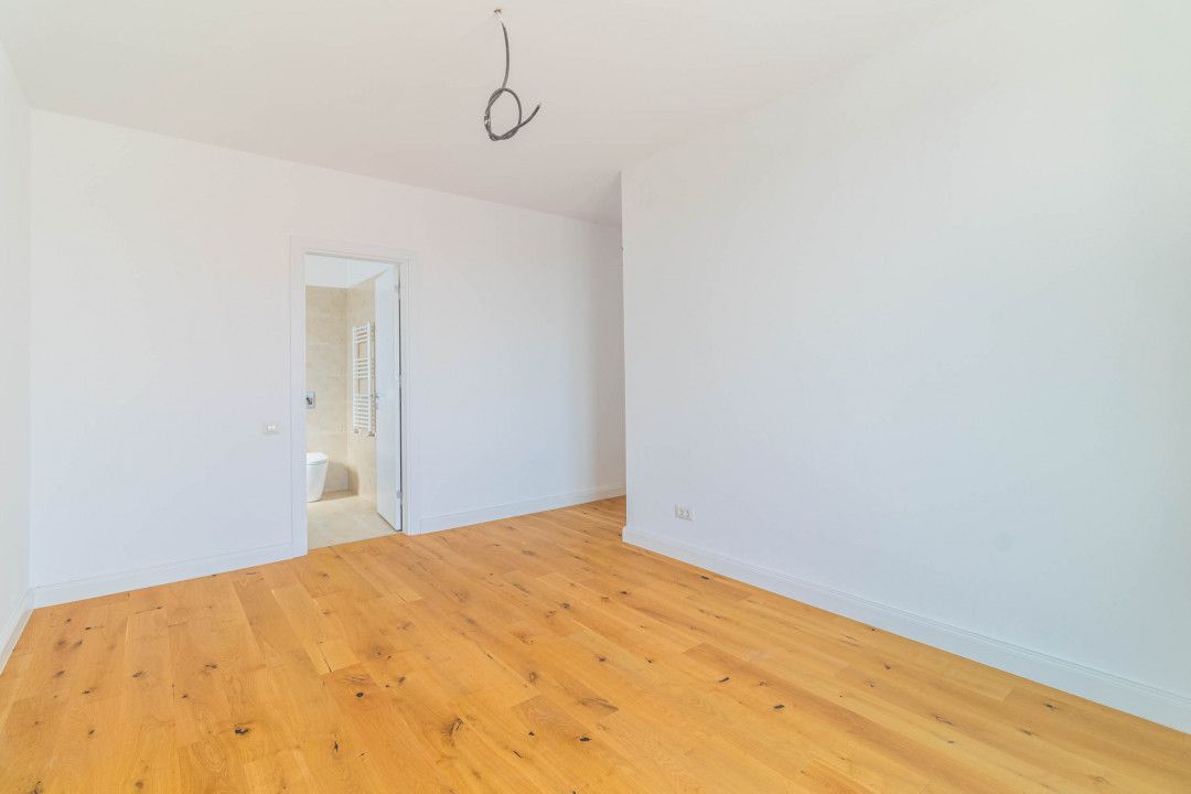 Apartament 3 camere Sisesti - vedere catre lac - Poză 5