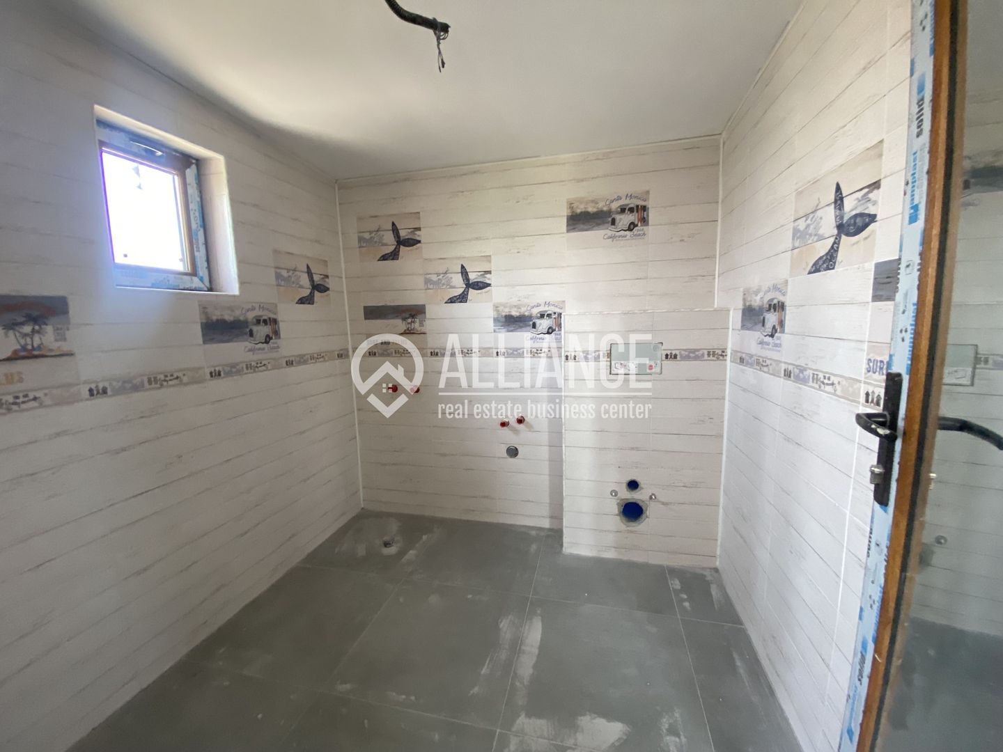 VALU LUI TRAIAN(COD 07) -Casa P+M 5 camere cu teren de 300 mp - Poză 2