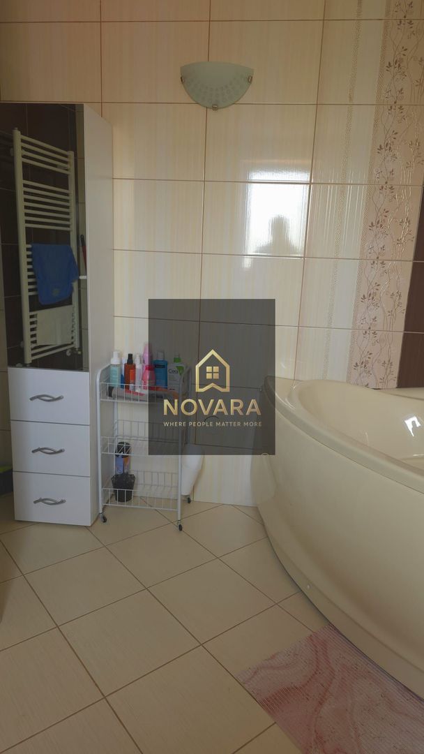 Casa langa Blue Sky cu panouri solare, garaj si terasa mare - Poză 8