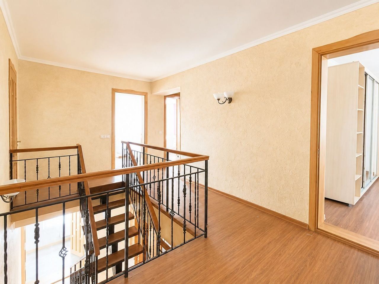 Cojușna - Casă 6 Dormitoare + Living | 259 m² | teren 10,81 ari | Spațiu generos pentru familie | 280.000 € - Poză 22