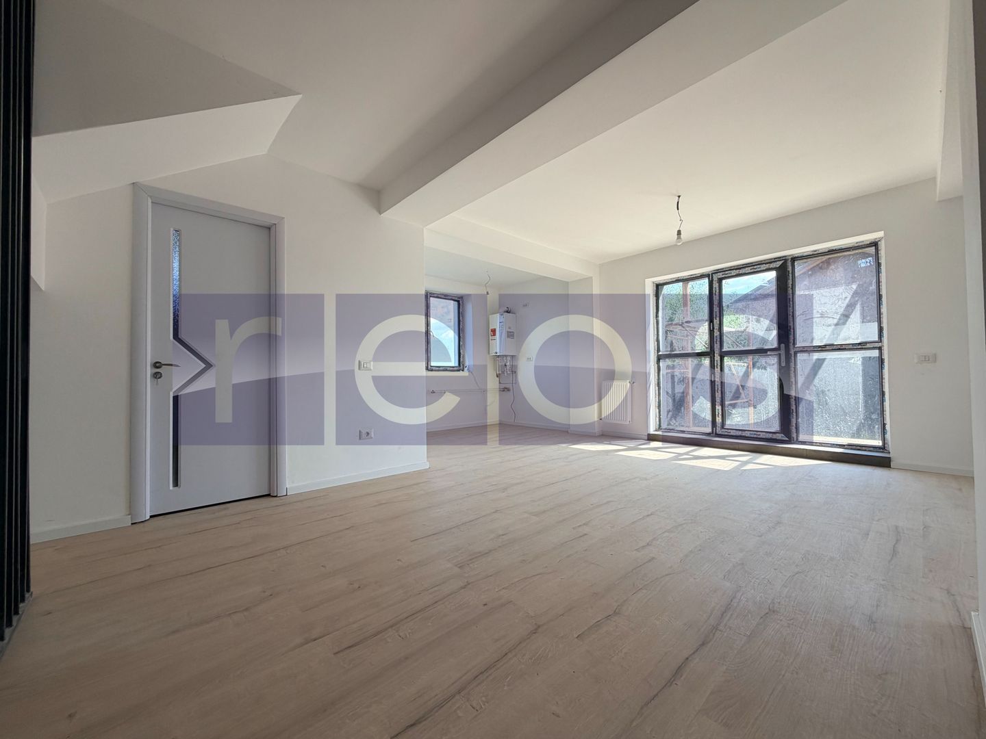 VANZARE VILA P+1+M | 170 MP UTILI | 6 CAMERE | BALOTESTI | - Poză 4
