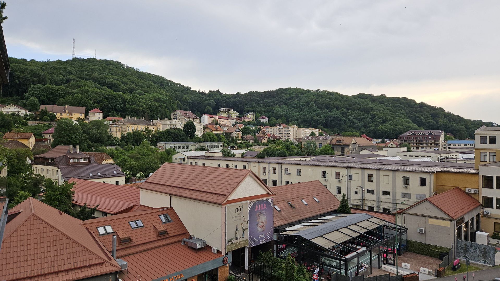 Premium!Central-Afi, apartament  2 camere mobilat si utilat complet - Poză 9