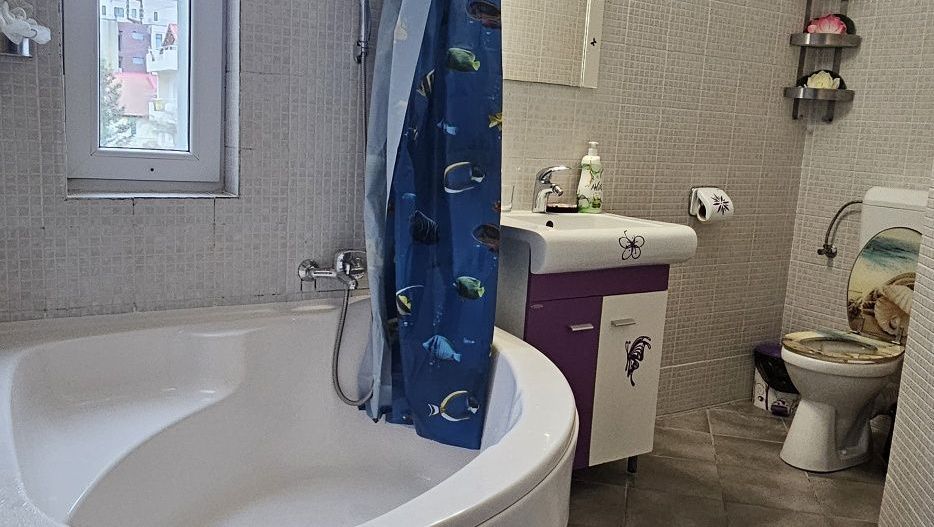 Apartament 3 camere Mamaia Nord – renovat complet, 3 balcoane, parcare - Poză 7