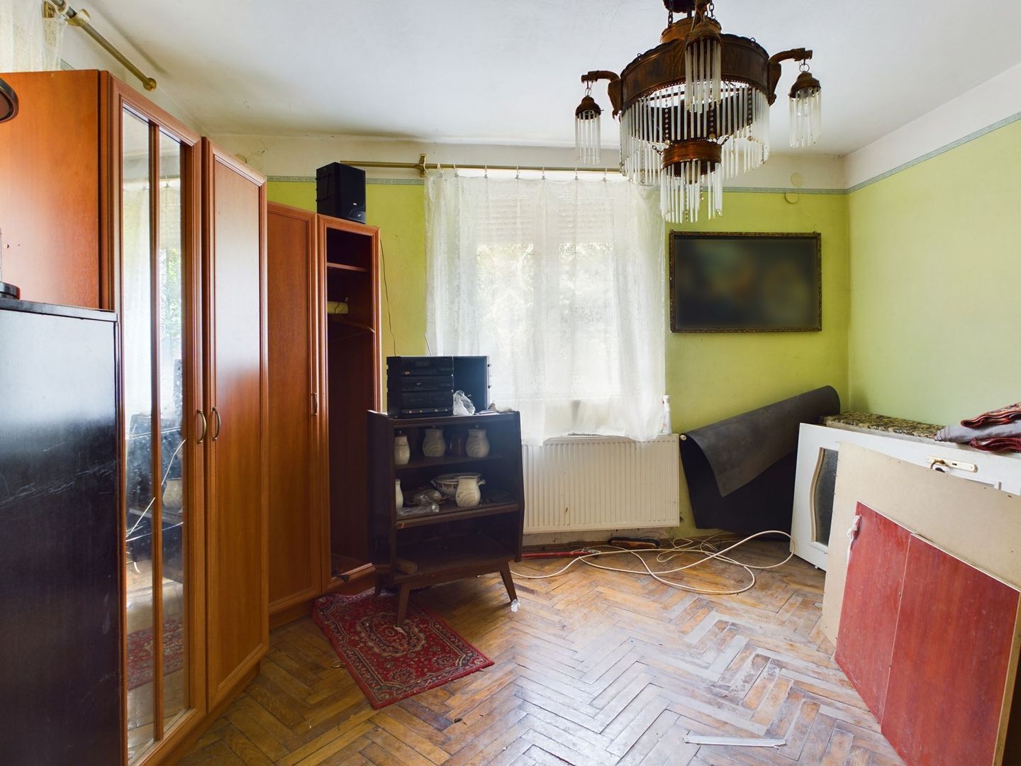 Casă cu teren generos la graniță cu România - Poză 9