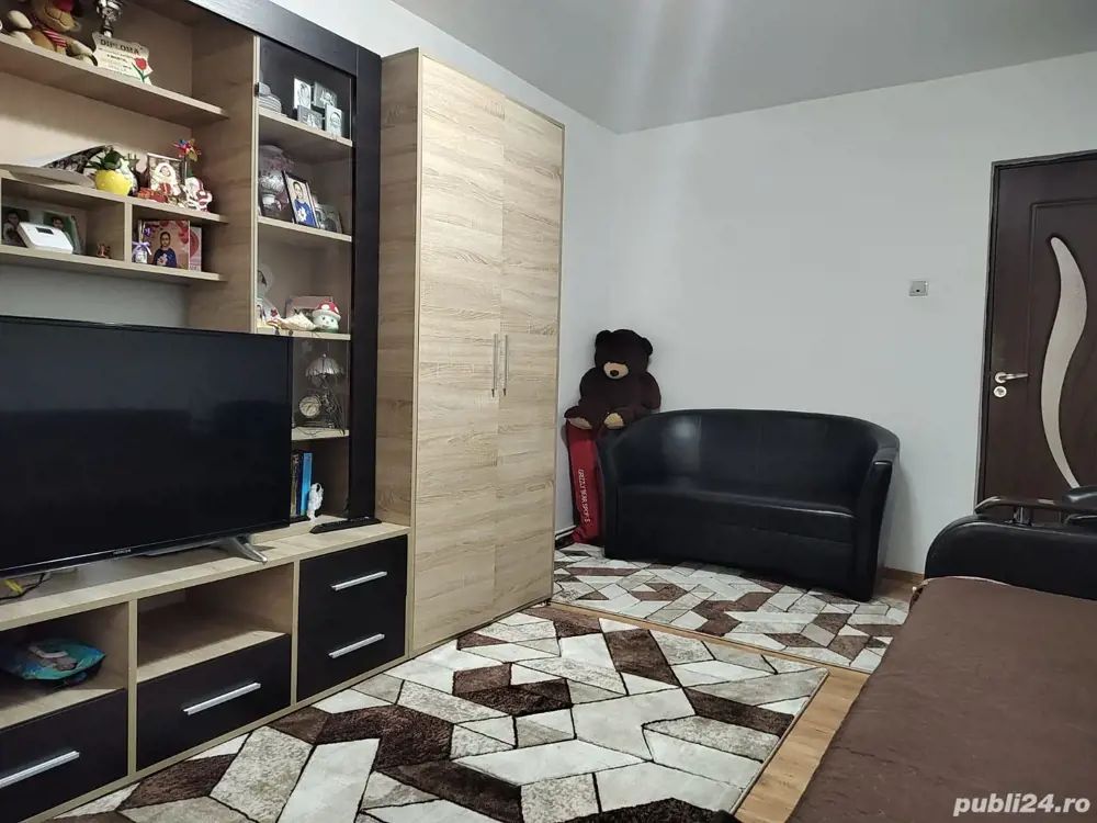 De vanzare apartament 2 camere renovat, zona Salaj - Poză 2