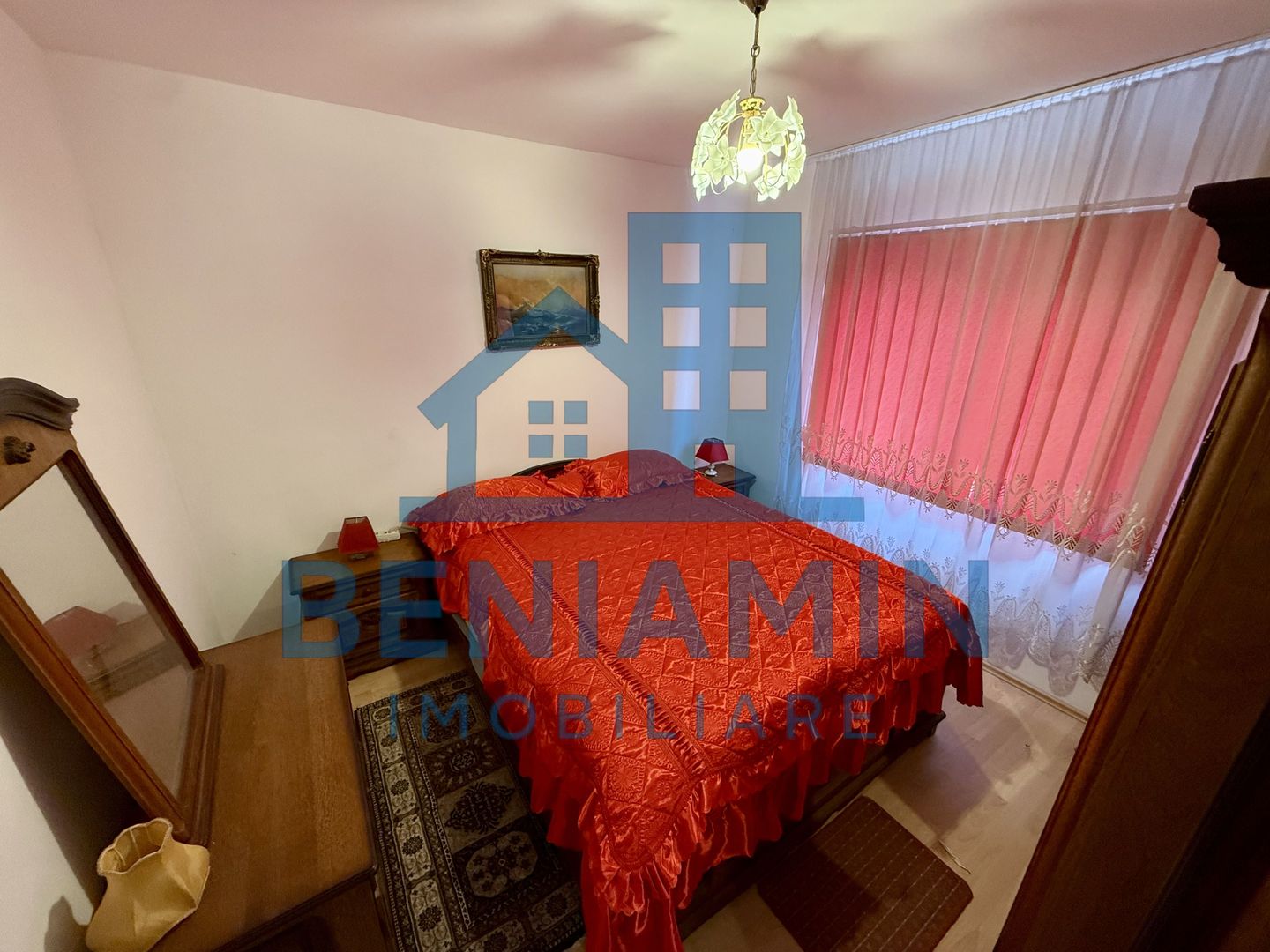 Casa spatioasa - D+P+1+M - 226mp - Bibescu - 1Mai - Poză 9