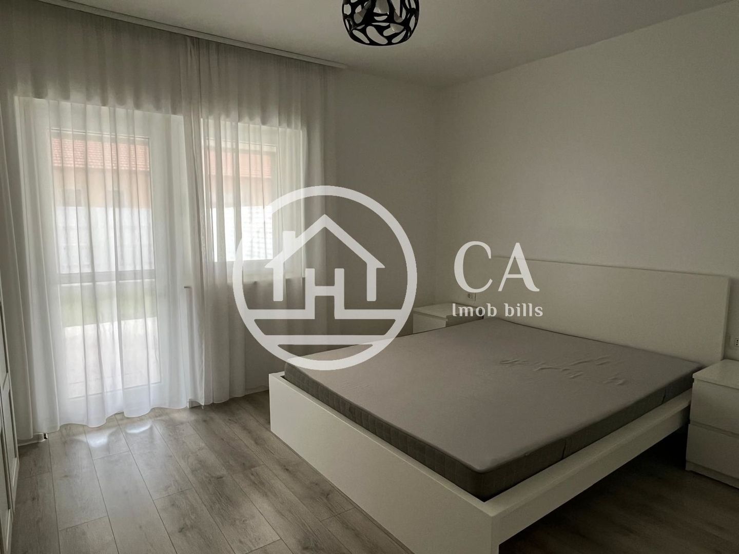 Apartament la casa de închiriat cu 3 camere în Santandrei, Bihor - Poză 4