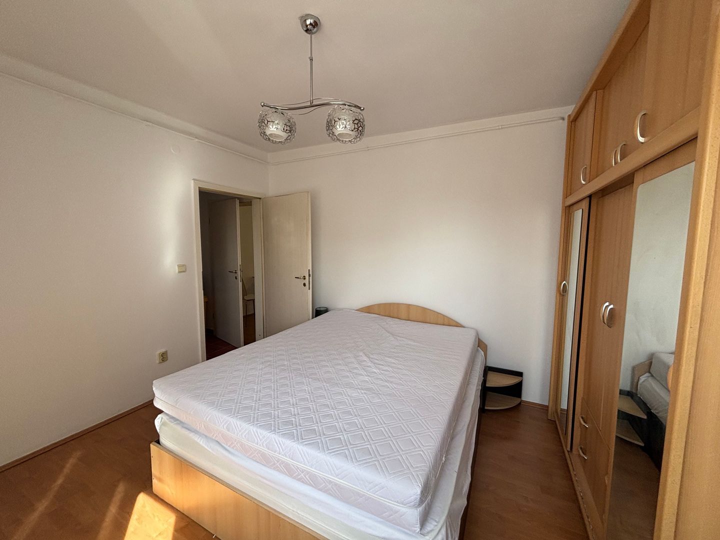 Apartament 3 camere zona Medicina - Poză 6