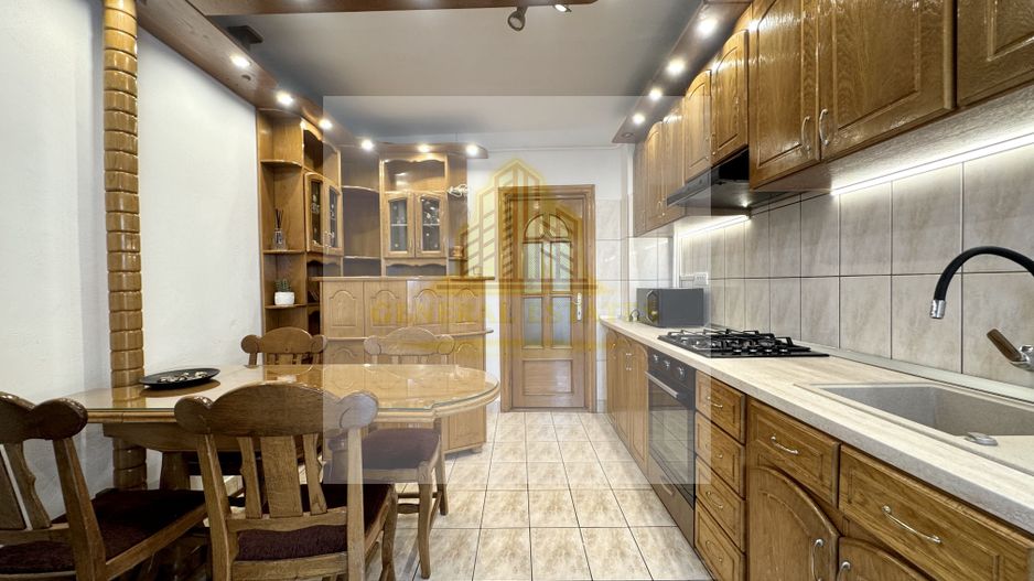 Spre Vânzare apartament cu 3 camere, în Centru, Păcurari - Poză 5