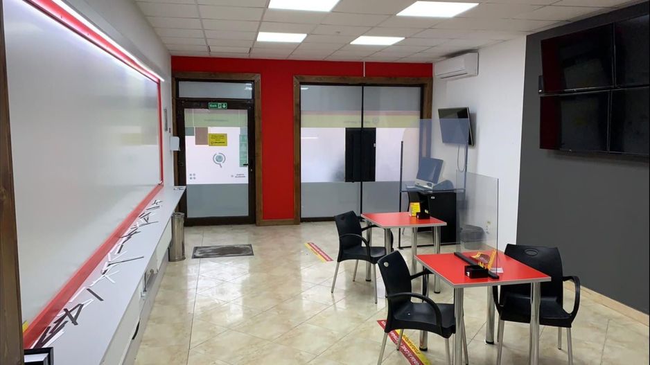 Casa ideală pentru investiție-spațiu comercial/birourii - Poză 2