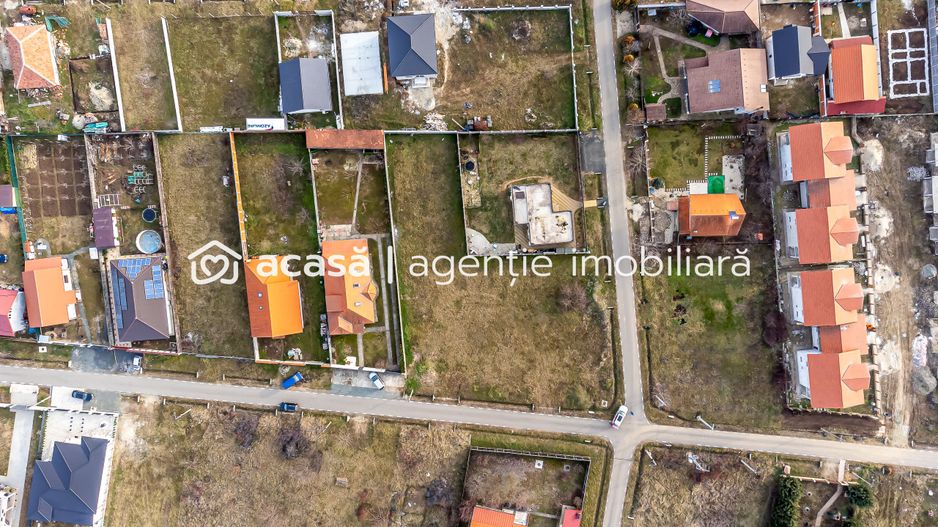 Teren generos, situat pe colt in cartierul nou din Calugareni - Poză 6