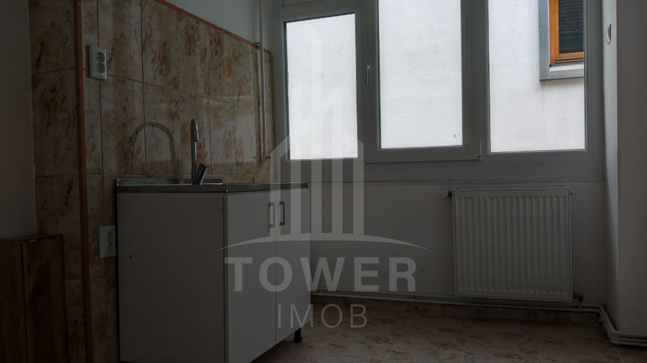 De închiriat apartament 3 camere  etajul 1 zonă ultracentrală. - Poză 6