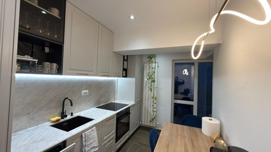 Apartament 2 camere dec 51 mp Tatarasi 160000 euro loc de parcare+boxa - Poză 3