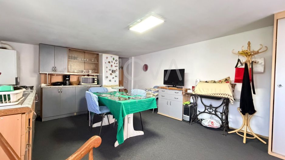 Apartament la casa - curte - pet friendly - Lazaret - Poză 9