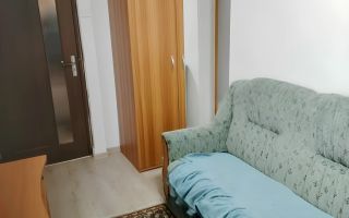 Apartament 2 camere etaj 1 cu centrala si renovat -Astra - Poză 4