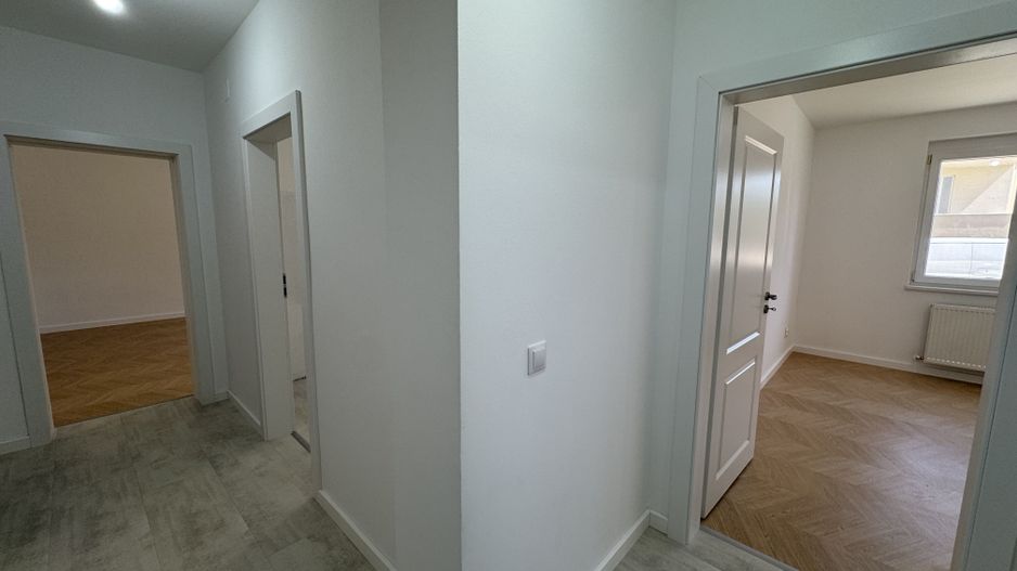 Apartament nr.14 cu 3 camere, boxa si parcare incluse in pret - Poză 13