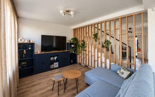 Vila cu 4 camere de închiriat | Henri Coandă | curte - Poză 1