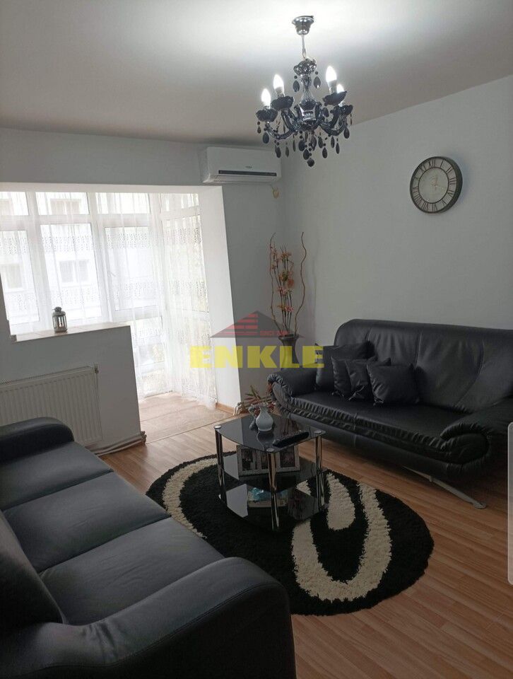 Apartament 3 camere, zona Primaverii, etaj 1 - Poză 1