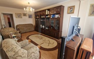 Vanzare 3 camere, Titan -  Aleea Barajul Sadului - Poză 1