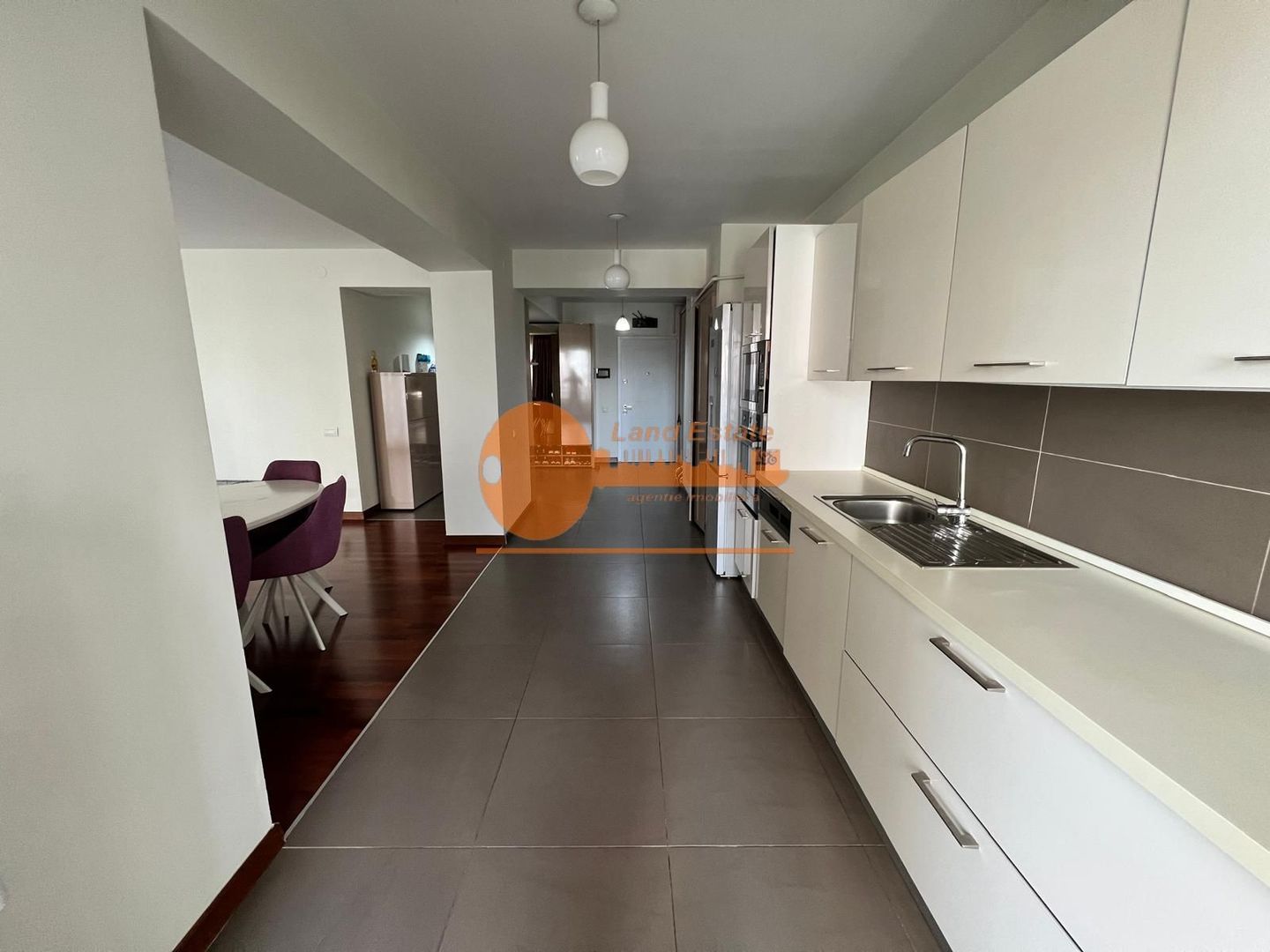 3 camere In City Residence ( 111 mp-Parcare ) - Poză 17