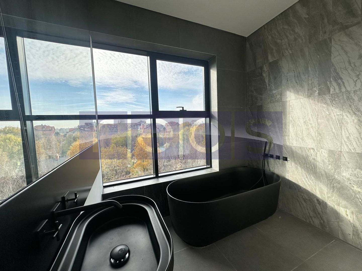 DE VANZARE PENTHOUSE 200MP | 4 CAMERE | DESIGN DEOSEBIT | FINISAJE LUX - Poză 24