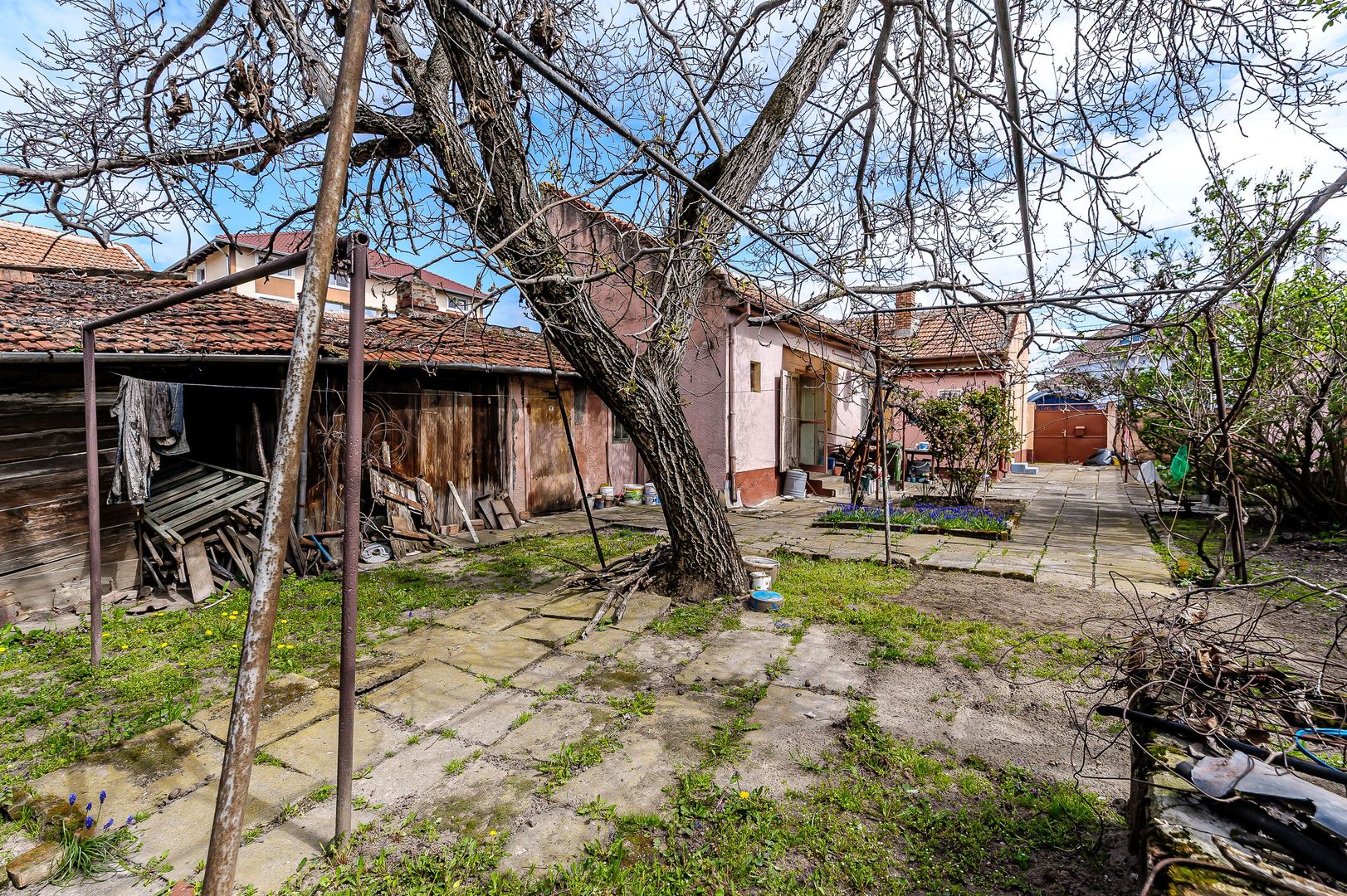 Ocazie Casa veche cu teren generos de 1095 mp in Parneava - Poză 4